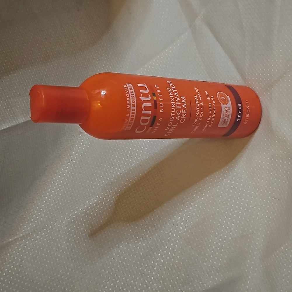 Cantu moisturizing curl activator cream
